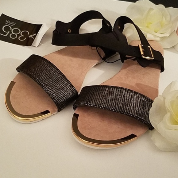 385 Fifth Black Sandals - Picture 3 of 7